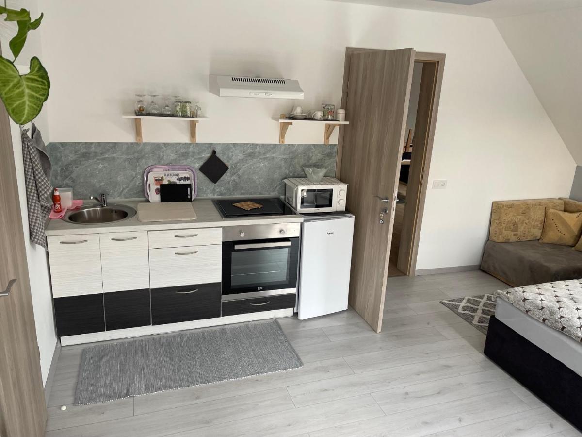 Jasmin Apartment House ボニャルツバシュ エクステリア 写真