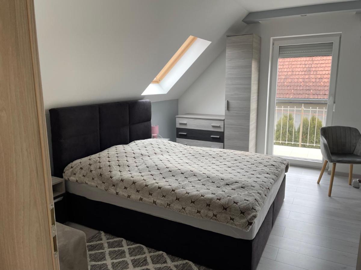 Jasmin Apartment House ボニャルツバシュ エクステリア 写真
