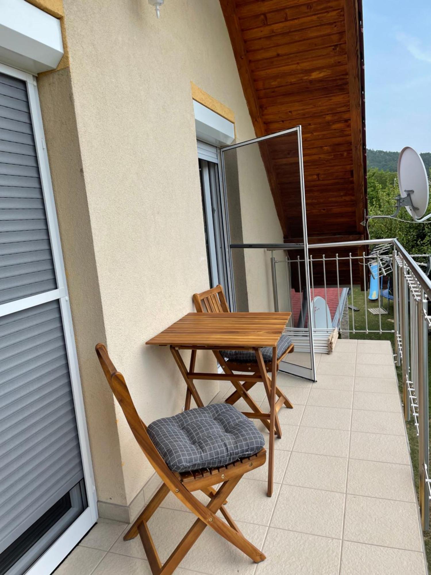 Jasmin Apartment House ボニャルツバシュ エクステリア 写真